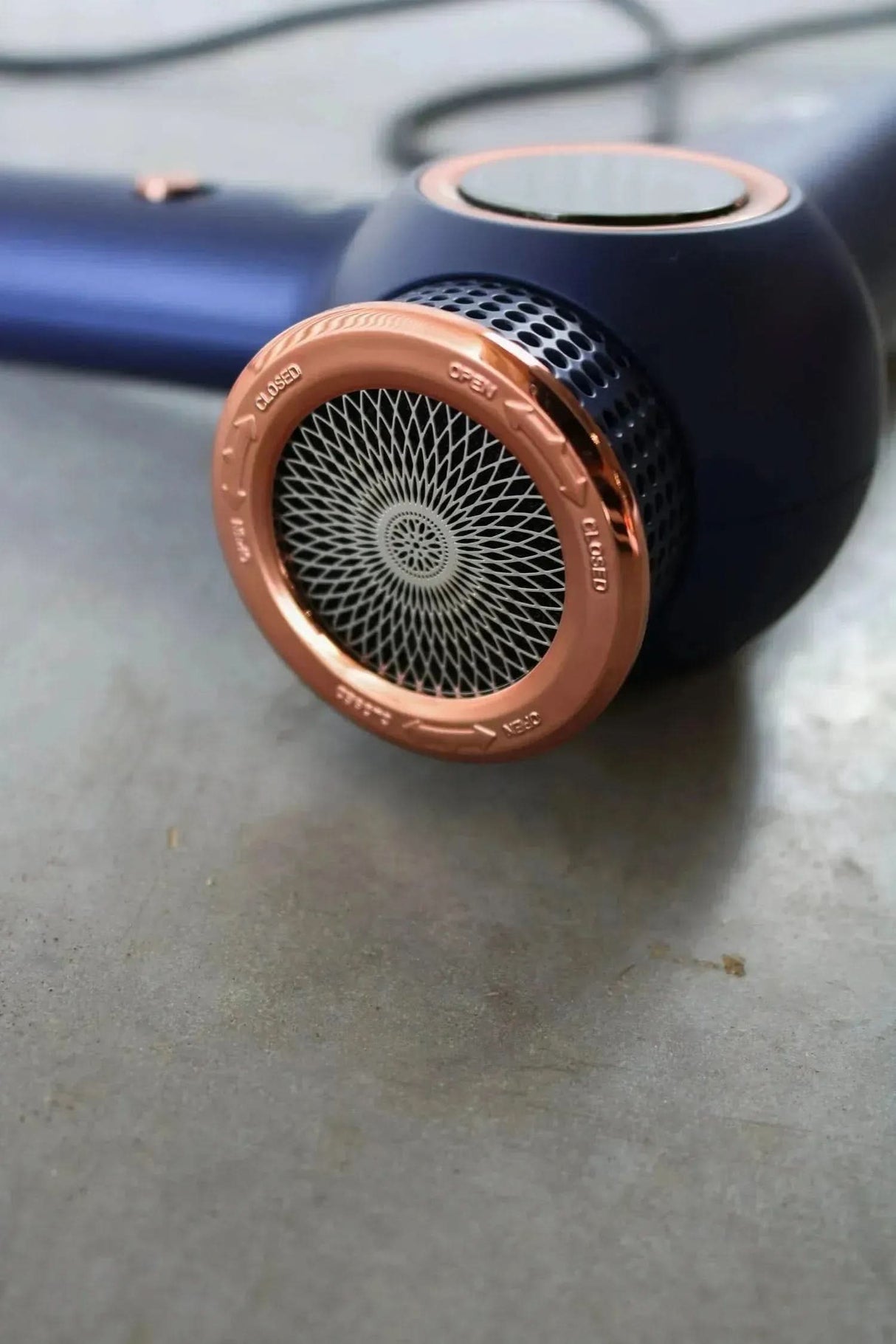 AIRBLISS HAIRDRYER - GRIMM.NO